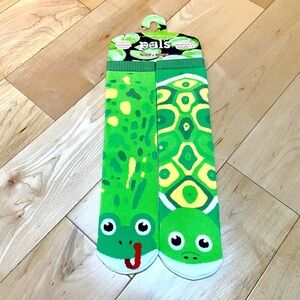 Mismatched foot friends Frog & Turtle pals Socks - adult large